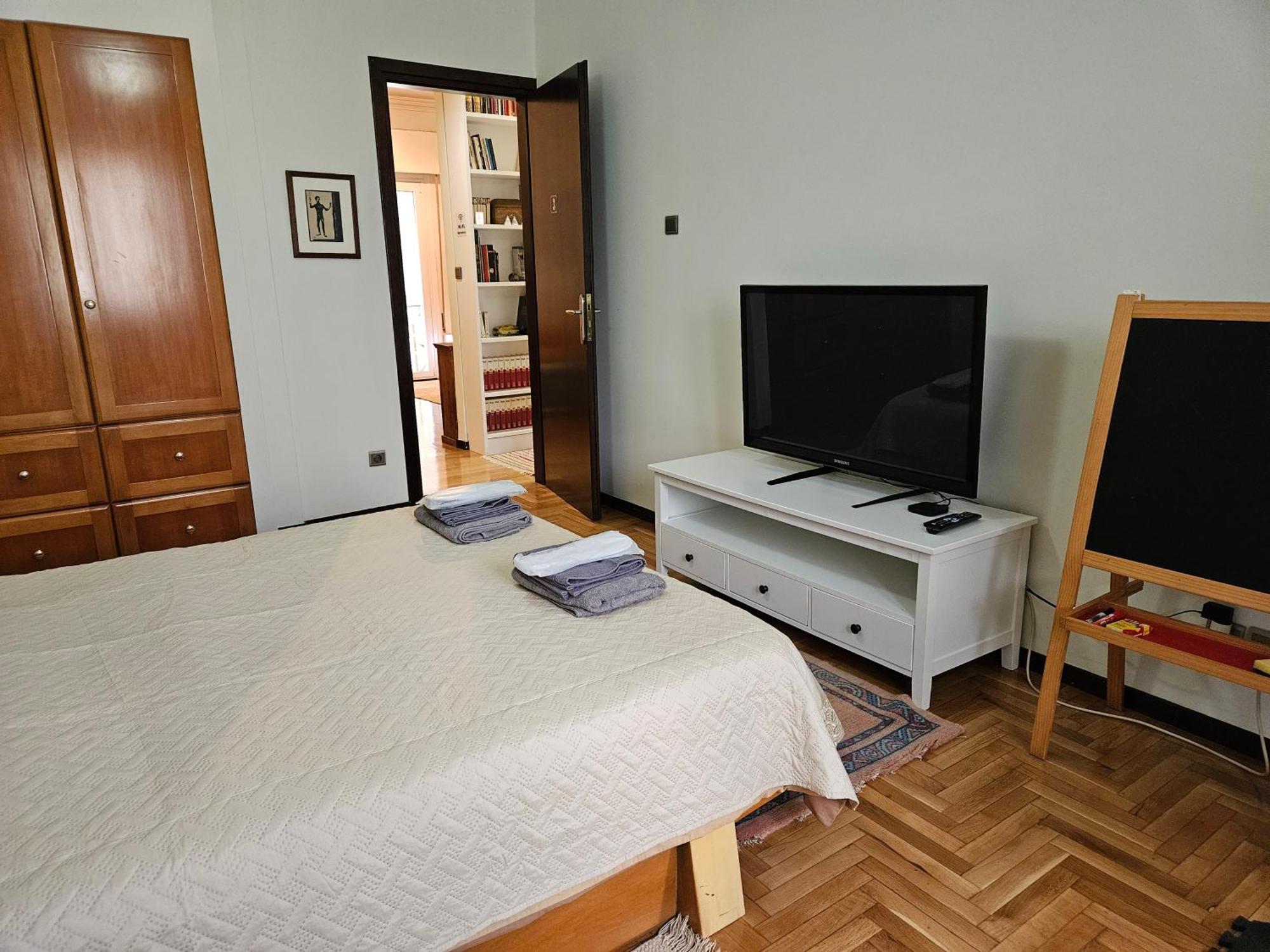3 Bedder Condo In Ilisia, Megaro Mousikis Atenas Exterior foto
